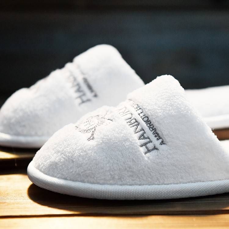 Customized hotel slippers for foreign trade