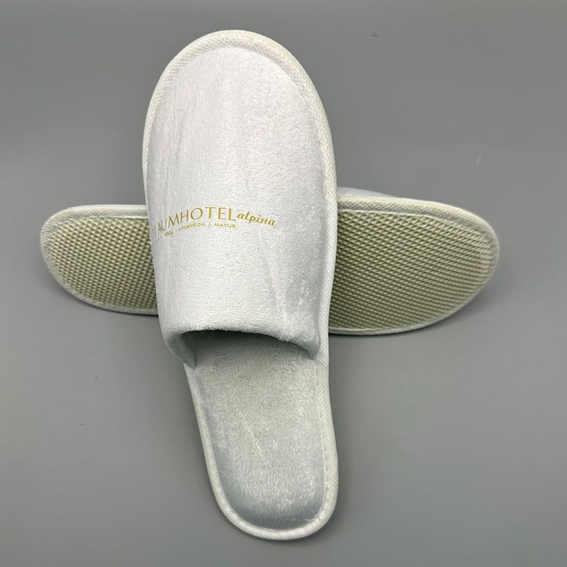 Customized hotel slippers for foreign trade