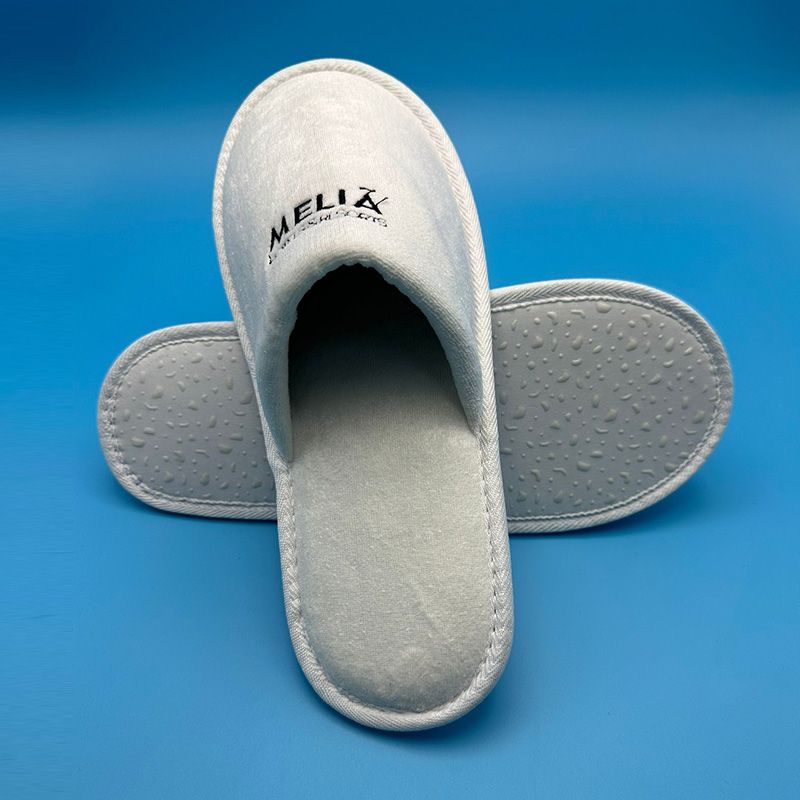 Customized hotel slippers for foreign trade