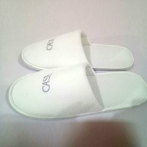 Customized hotel slippers for foreign trade