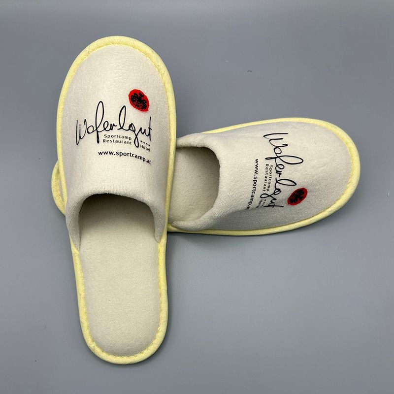 Customized hotel slippers for foreign trade